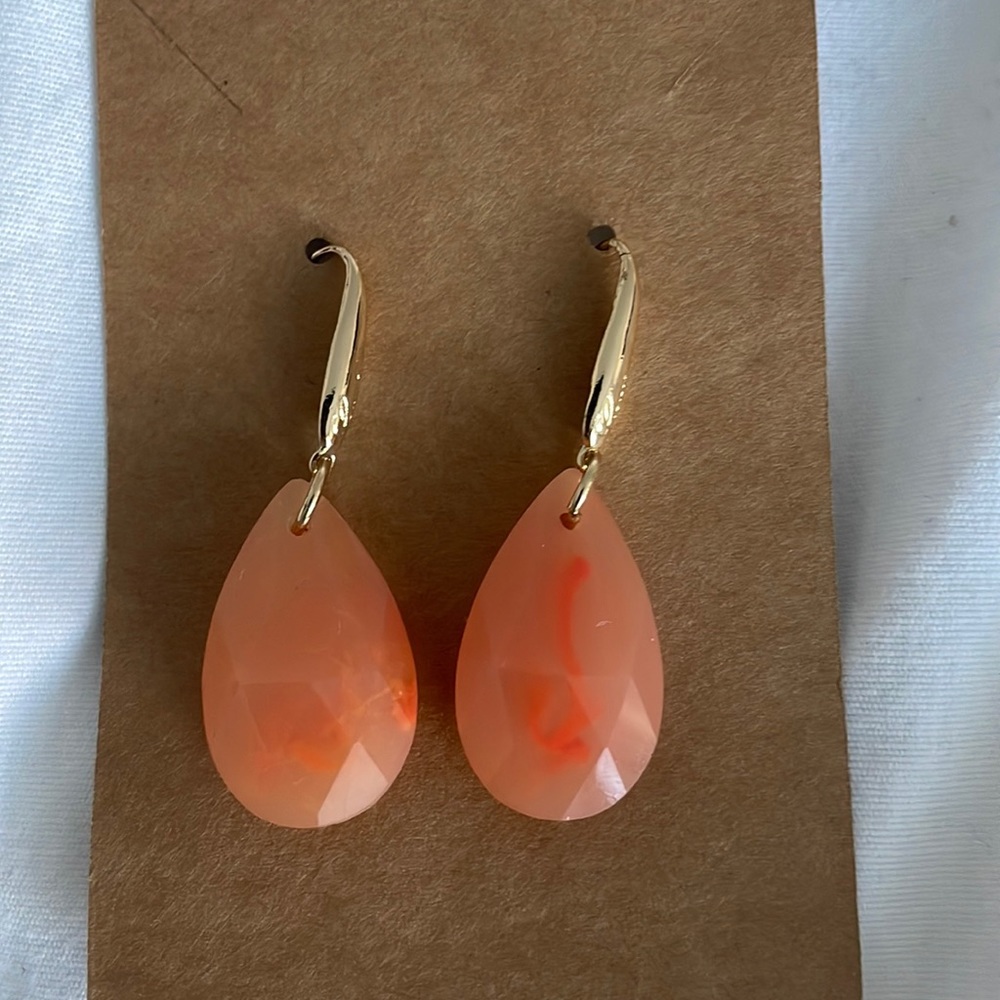 EUC GUESS Dangle Earrings Peach/Gold Color